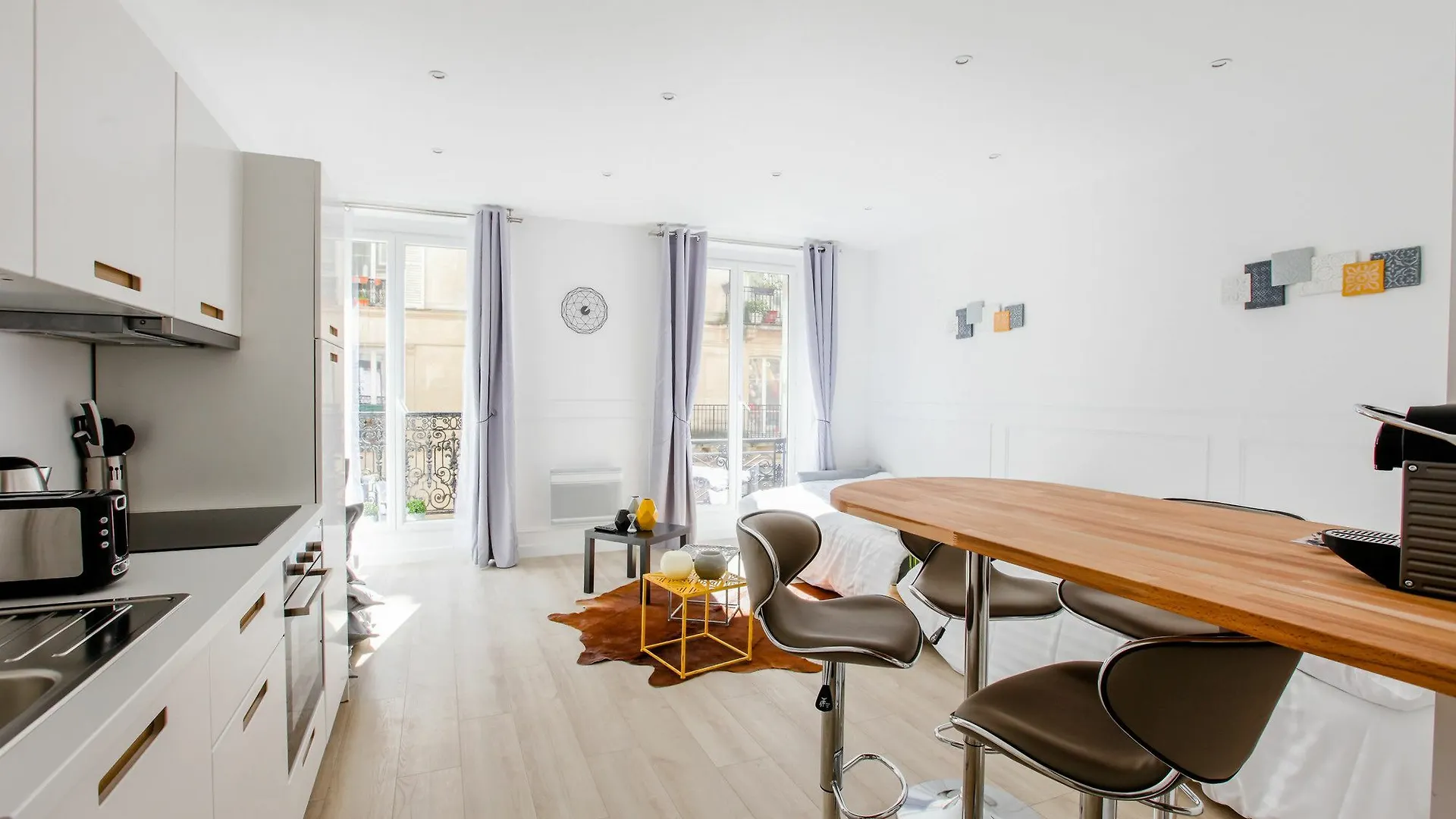 23 - Luxury Parisian Flat Montorgueil Apartment